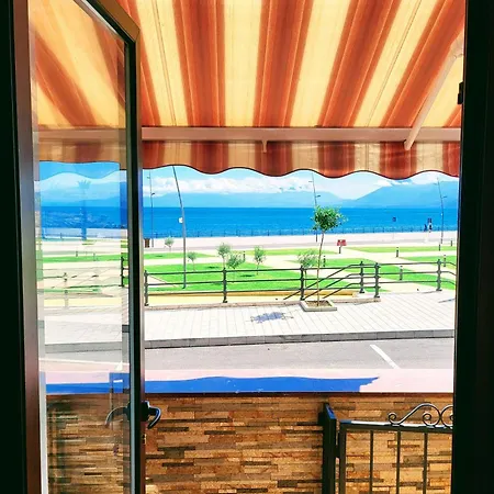 Seafront House Gabbiano Blu *