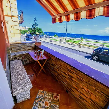 Apartment Seafront House Gabbiano Blu Santa Flavia